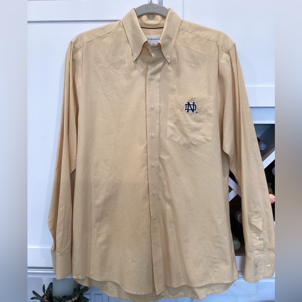 Men’s Cutter & Buck Notre Dame Shirt. (S)